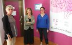 Amelia Lekunberri, presidenta de AFAN; Idoia Lorea, psicóloga; y Victoria Erice, trabajadora social.