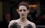 Kristen Stewart explica el anillo de Robert Pattinson