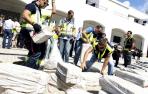 Varios agentes, descargando coca&iacute;na en el puerto de C&aacute;diz