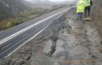 Un deslizamiento corta la calzada sentido Jaca de la A-21 en Li&eacute;dena 48 horas