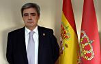 Rompen una ventana del Consistorio de Gar&iacute;noain para soltar una gallina