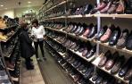 Los menores de 35 a&ntilde;os prefieren los centros comerciales para comprar