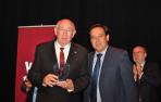 Javier Ochoa recoge el premio “11 Magníficos” de Vivir el Vino