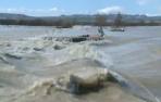 Tejerina visita las zonas afectadas por la crecida del Ebro