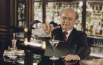 Un cóctel de fresa, vodka y menta preparado por una leyenda viva de la alquimia con alcoholes, William Oliveri.