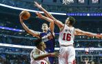 Actuaciones destacadas de Pau Gasol, Calderón y Rubio no salvan a sus equipos