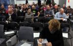 Vecinos, en el primer foro de barrio que acogió el civivox de la Milagrosa.