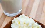Los probióticos presentes en alimentos como el kéfir, consumidos en cantidad suficiente, producen efectos positivos en la salud digestiva.