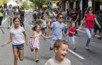 Mucha expectativa y poco público en la avenida de Zaragoza