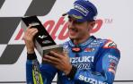 Viñales reina en Silverstone y Márquez regala tres puntos a Rossi