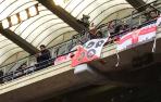 Los ultras del Sevilla homenajean a 'El Prenda' en El Sadar