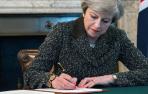 Theresa May firma la carta en la que pedirá el "brexit"