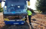 Un muerto al chocar un coche y un autobús en Zubielqui