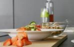 Ensalada de tallarines de calabacín y fresones