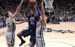 Pau Gasol se luce con 25 puntos y los Spurs se llevan el derbi tejano