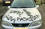 Aparecen pintadas de "fascista" en el coche de un concejal de Atez