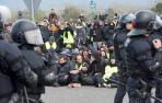 Independentistas cortan las principales vías de Girona, Lleida y Tarragona