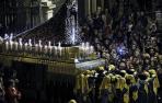 Multitudinaria procesión del Santo Entierro en Pamplona