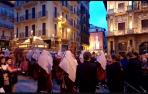 "El Sepulcro", atraviesa la Plaza Consistorial de Pamplona