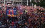 Iniesta, gran protagonista de la celebración del doblete