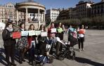 Madres navarras se movilizan para reclamar la devolución de las retenciones por maternidad