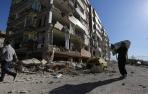 Aumenta a 700 la cifra de heridos en el fuerte terremoto de Irán