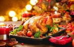 El pavo, el pollo asado o algún pescado al horno son una excelente opción como plato fuerte de una comida o cena navideña. 