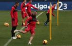 Osasuna estudiará las renovaciones de Lillo y Xisco