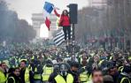 El Gobierno francés culpa a Le Pen de los disturbios en las protestas de París