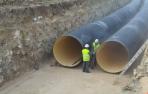 La ampliación del Canal de Navarra, como muestra la imagen, ya utilizó el sistema de dos tuberías soterradas para llevar agua hacia el Arga y el Ega.