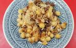 Garbanzos con arroz y pasas