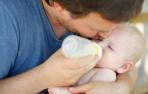 El número de permisos de paternidad no aumenta a pesar de la ampliación