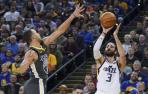 Rubio no pudo con Curry y Pau Gasol se quedó en el banquillo