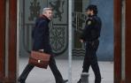 El exministro del Interior y expresidente de la Comisión de Auditoría Bankia, Ángel Acebes, a su llegada a la Audiencia Nacional para declarar en el juicio por la salida a Bolsa de Bankia.