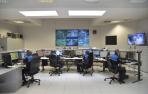 La Policía Municipal de Pamplona, en la sala de vigilancia de cámaras de seguridad.