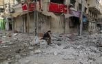 Un palestino, en Gaza tras los ataques israelíes.