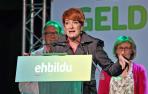 La candidata de EH Bildu a la presidencia de Navarra, Bakartxo Ruiz, analizando los resultados en el acto del Zentral