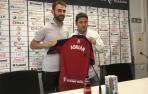 Adrián López: "El ambiente que se vive en El Sadar es el sitio idóneo para hacerlo bien"
