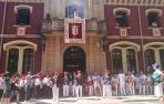 Un "viva el comercio y la hostelería" a dúo en el cohete de Estella
