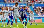 Joselu y Pacheco dan el primer triunfo al Alavés