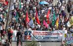 La manifestación contra el G7 une Hendaia e Irún sin registrar incidentes