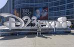 Un Storm Trooper de la saga 'Star Wars', frente a la D23 Expo en Anaheim (California).