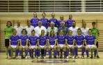 Plantilla y cuerpo técnico del Txantrea femenino de fútbol sala, el martes en Arrosadía.