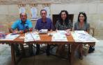 Ángel Luis González, presidente de Tierras de Iranzu; Carlos Gorricho, presidente de la Federación Navarra de Coros; la gerente de la asociación, Charo Apesteguía; y Arreta Urdangaráin, del valle de Yerri.