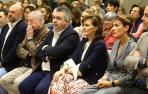 Carmen Calvo, entre Santos Cerdán y María Chivite, en un acto del PSN en marzo en Pamplona.