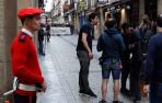 El director Félix Viscarret en San Sebastián durante el rodaje de 'Patria', la serie basada el 'best-seller' de Fernando Aramburu