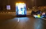 El motorista, atendido en la ronda a la altura de Ansoáin.