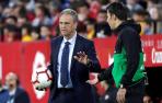 El entrenador del Sevilla, Joaquín Caparrós, en el Pizjuán.