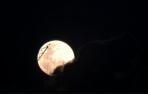 La 'luna llena de las flores' ilumina el cielo dejando espectaculares imágenes
