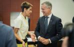 Chivite conversa con su homólogo en País Vasco, Iñigo Urkullu durante su toma de posesión, el pasado agosto.